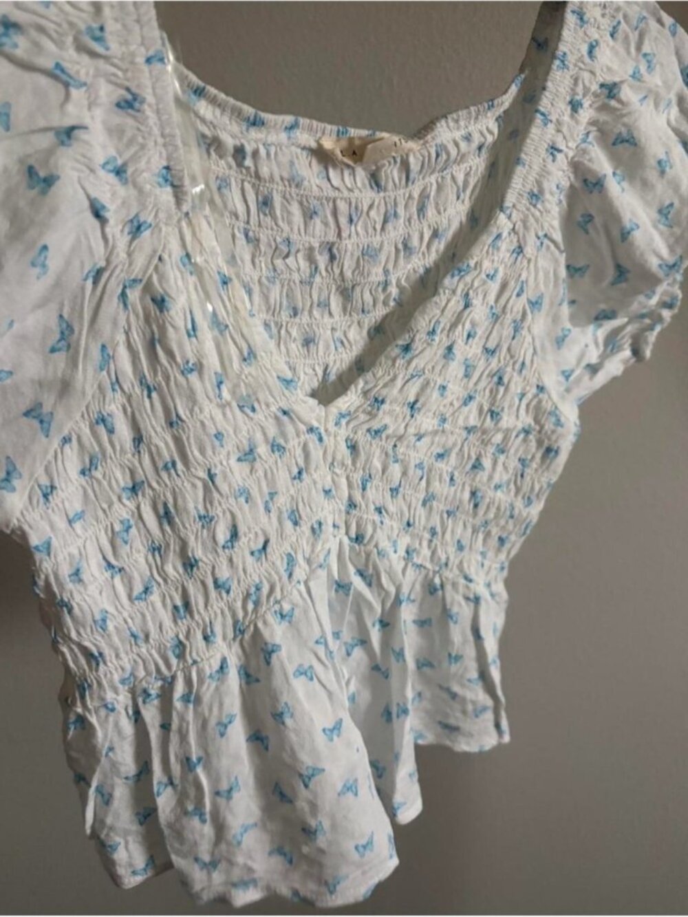 cropped white top - Picture 2 of 3
